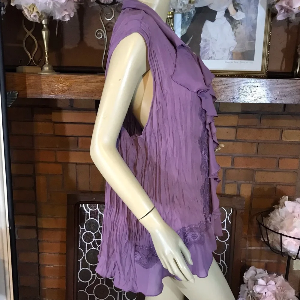 ALLISON TAYLOR PURPLE LACE AND RUFFLE CREPE SLEEVELESS BLOUSE (3X) - Picture 6 of 11